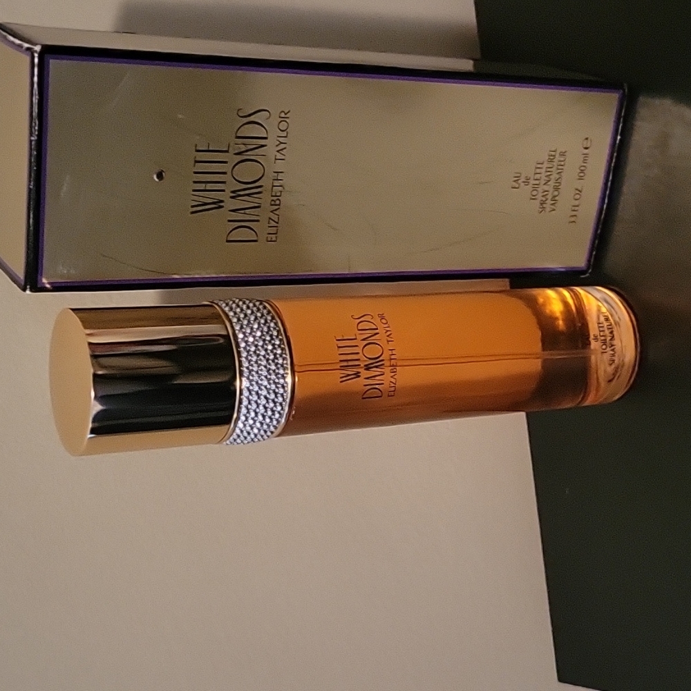 Elizabeth Taylor spray